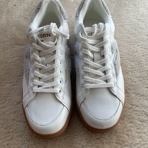 New Tretorn White and Taupe Women's Sneakers Size 8.5